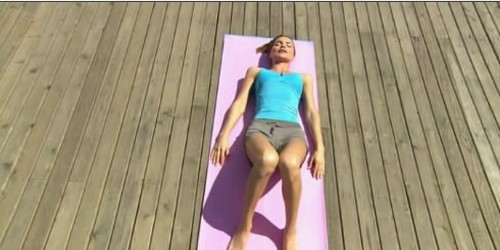 Ebru şallı ile Pilates Fotoğrafı