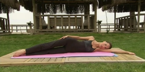 Ebru şallı ile Pilates Fotoğrafı