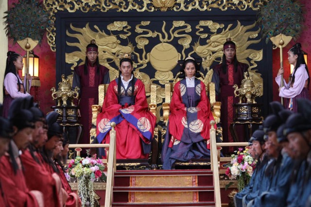 Ayazda Bir Çiçek Fotoğrafı