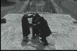 Dinler Bahaneydi Fotoğrafı