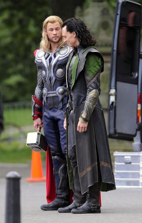 Yenilmezler Fotoğrafı