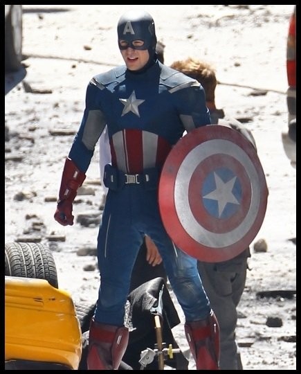 Yenilmezler Fotoğrafı