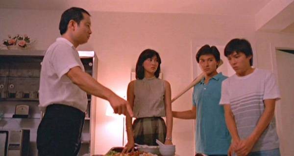 On The Wrong Track Fotoğrafı