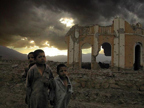 Sweetest Embrace: Return To Afghanistan Fotoğrafı